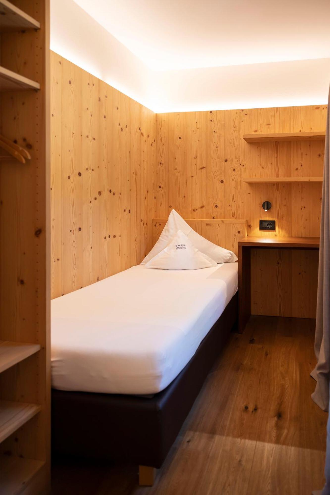 Artnatur Dolomites Hotel & Spa Seis am Schlern Rum bild
