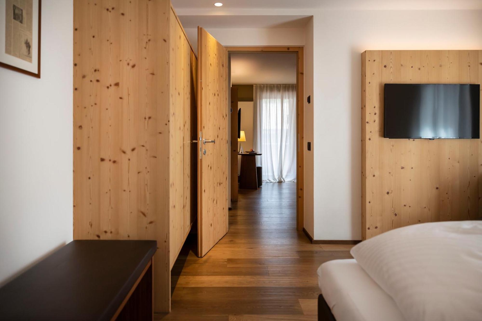 Artnatur Dolomites Hotel & Spa Seis am Schlern Rum bild