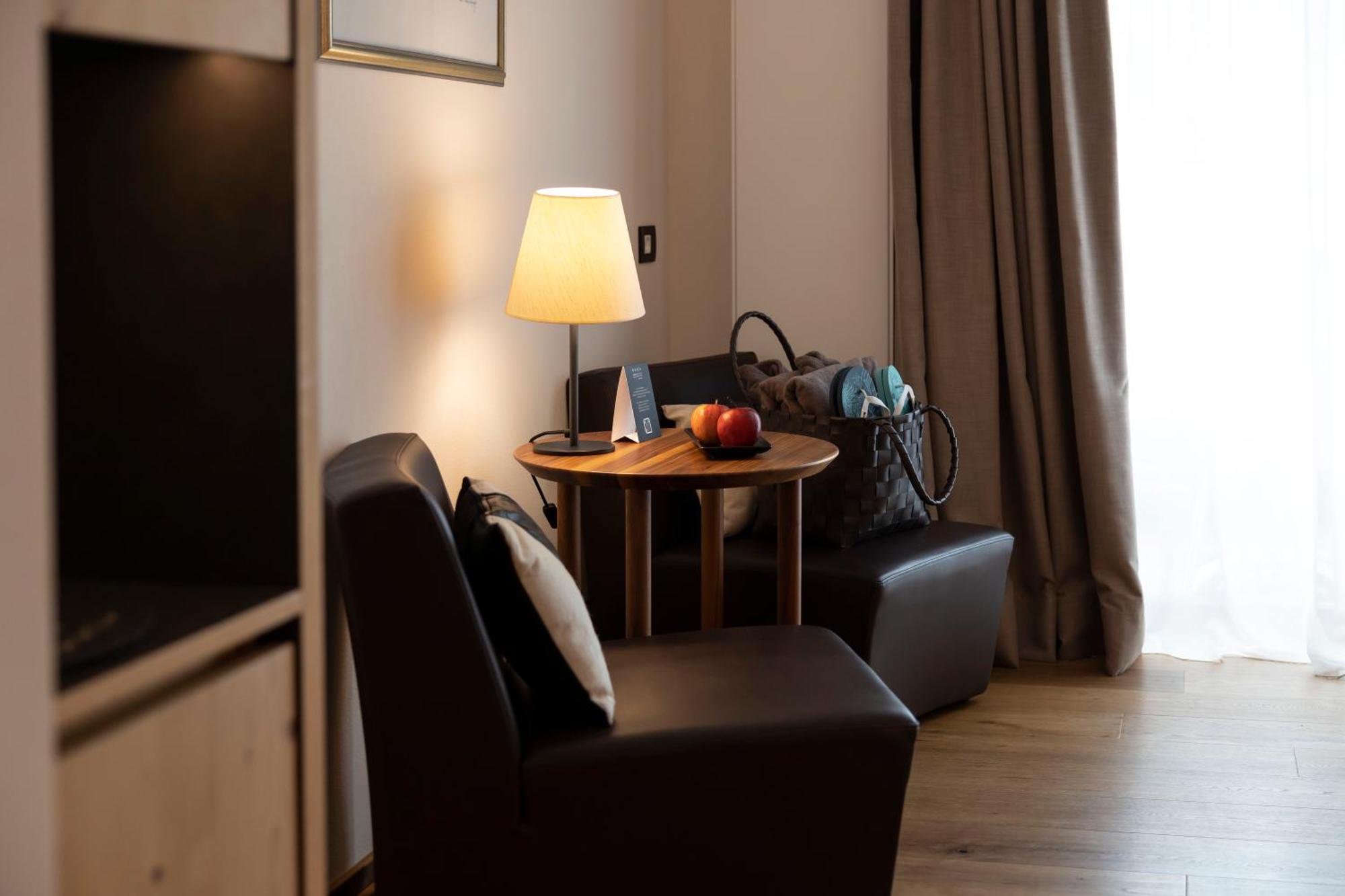 Artnatur Dolomites Hotel & Spa Seis am Schlern Rum bild